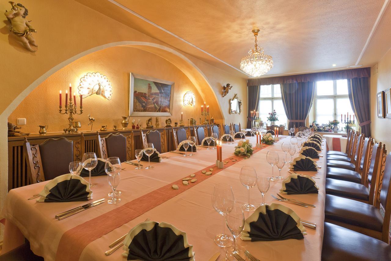 Kaiserhof Hotel Sonne Nördlingen Екстериор снимка